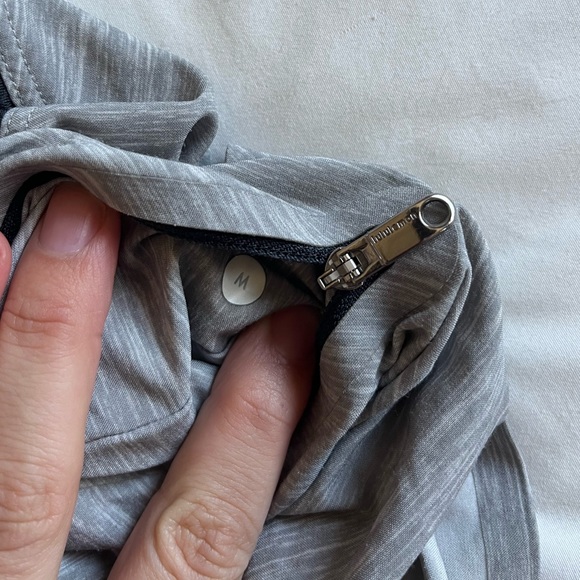 Lululemon Men’s Shorts - Picture 2 of 5